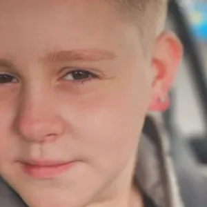 Família não reconhece sintomas de meningite e criança de 11 anos sofre AVC