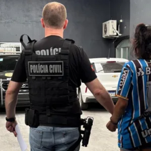 Polícia Civil prende mulher condenada por roubo em Lages