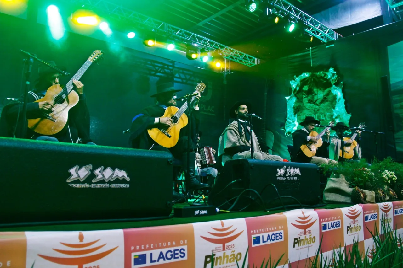 Prefeitura de Lages oficializa Comissão Organizadora para a 36ª Festa do Pinhão