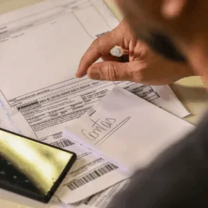 Salário mínimo de R$ 1.621 começa a valer nesta quinta-feira- Foto: Marcelo Camargo/Agência Brasil