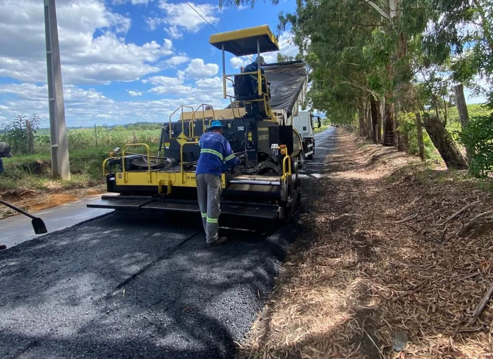 Salto Caveiras recebe terceira etapa de manutenção viária