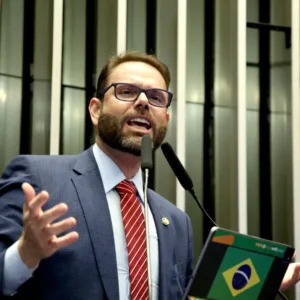 Processo que julga pedido de cassação do senador Jorge Seif será retomado no TSE