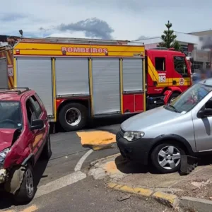 Acidente com dois veículos em Lages deixa dois feridos