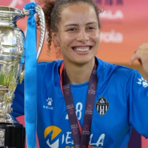 Beatriz Silva é a melhor goleira do futsal espanhol.| Foto:  Divulgação Torreblanca / Reprodução