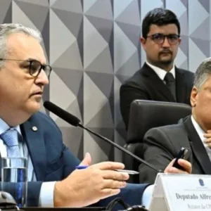 CPMI do INSS pede a quebra de sigilo bancário de Lulinha