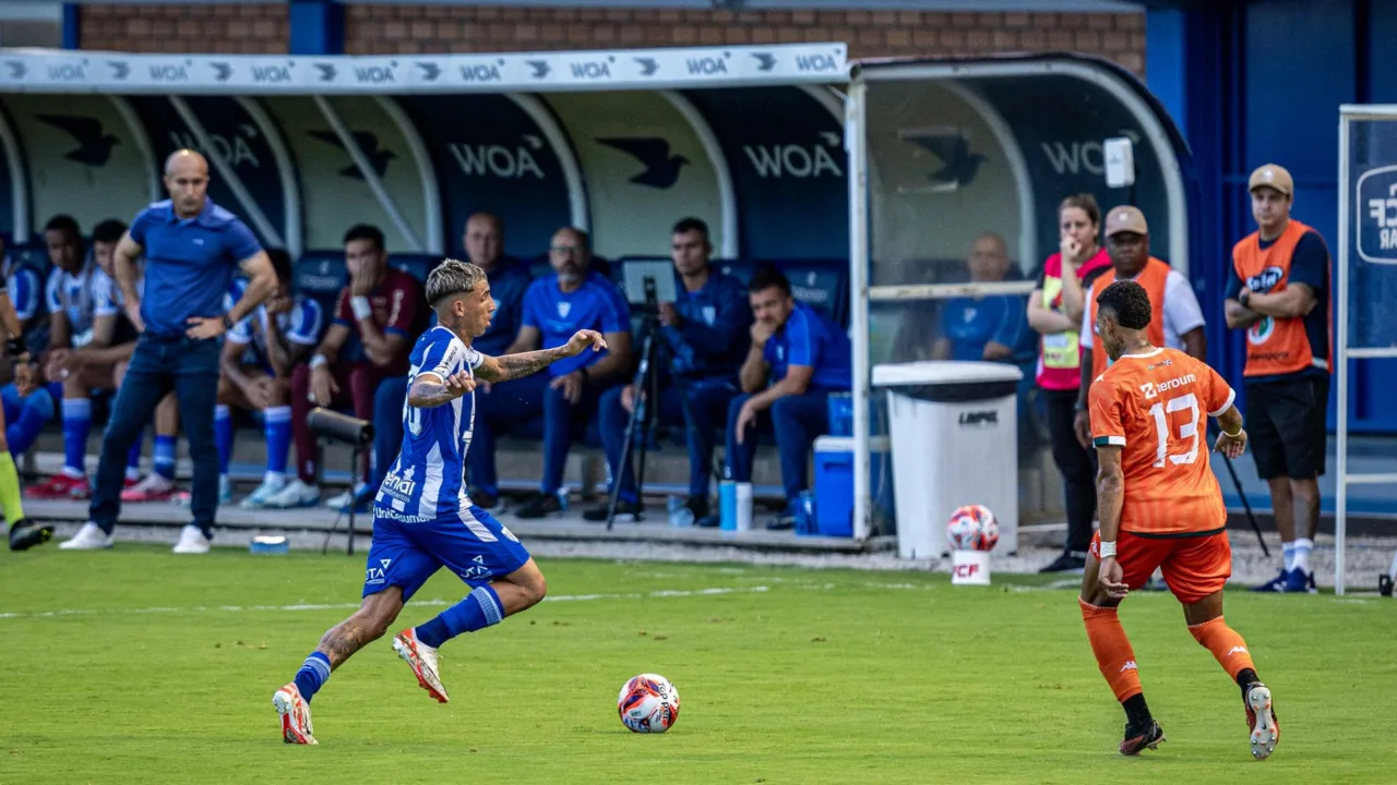 Carnaval tem folia e bola rolando no Catarinense