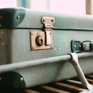 Corpo de mulher é encontrado esquartejado dentro de mala | Foto: Canva | Reprodução