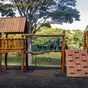 Criança de 10 anos morre após estrutura de playground desabar | Imagem Ilustrativa | Foto: Canva 