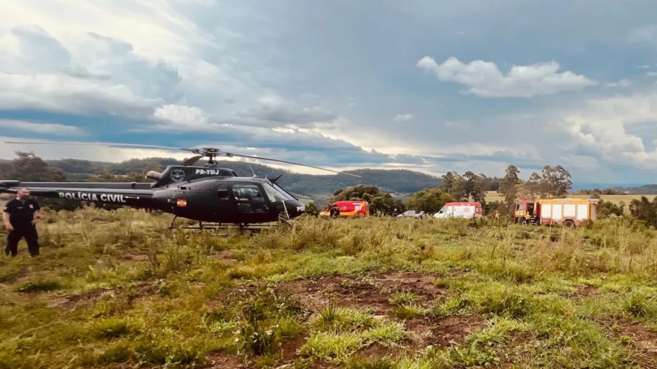 Homem morre após capotamento de trator