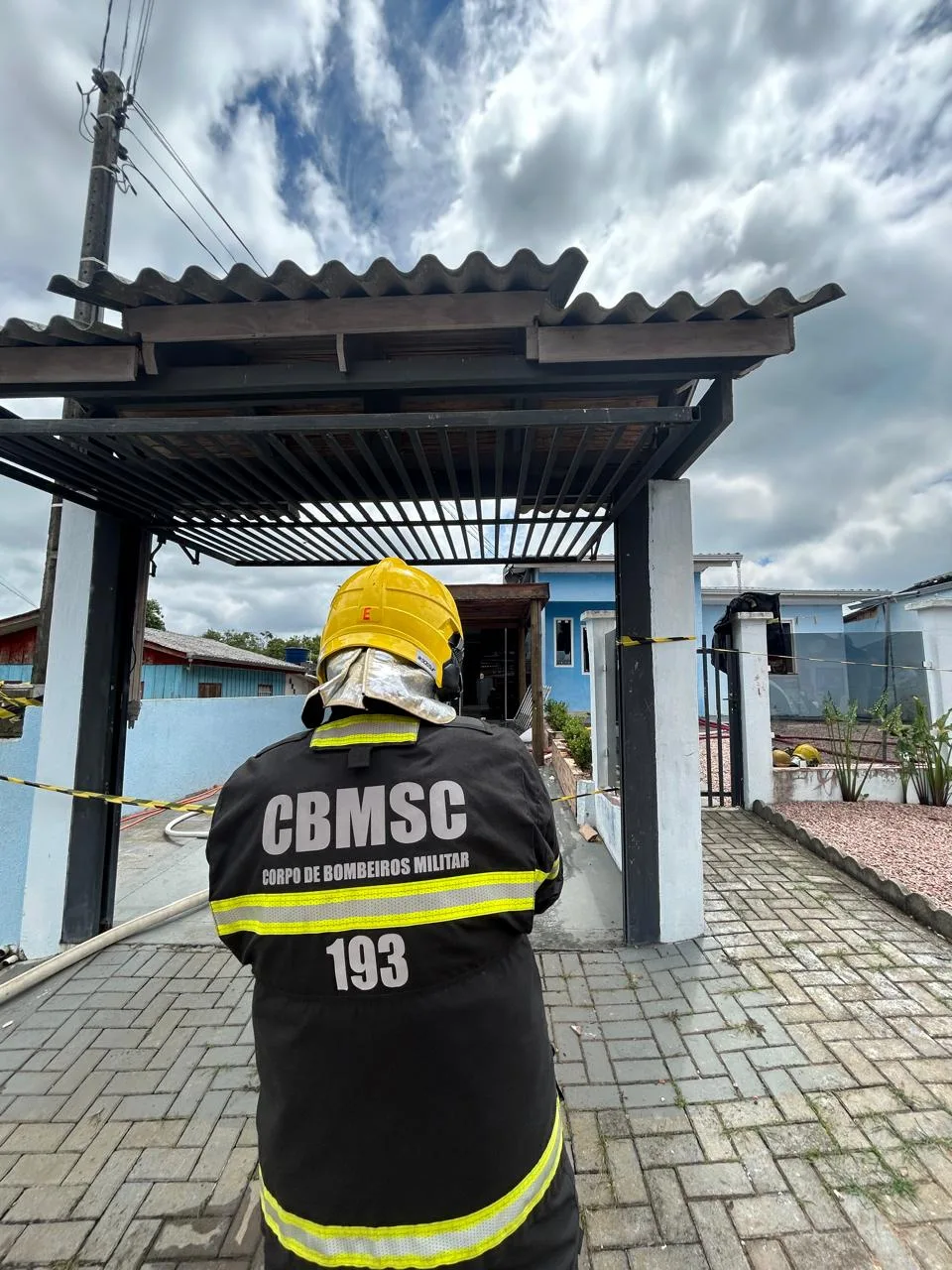 Incêndio atinge lar de idosos e mobiliza bombeiros no Norte de SC (1)