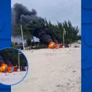 Incêndio atinge quiosque de praia famosa em Palhoça | Foto: reprodução/  jornal Palhocense