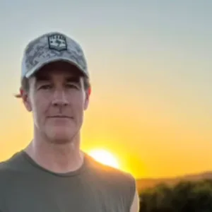 James Van Der Beek, de ‘Dawson’s Creek’, morre aos 48 anos.| Foto: @vanderjames via Instagram / Reprodução / Divulgação