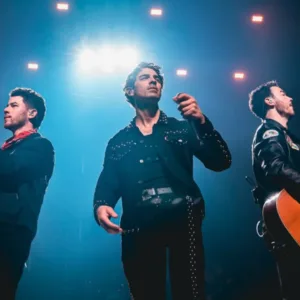 Jonas Brothers anunciam show no Brasil