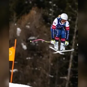 Lenda do esqui alpino sofre queda grave no downhill na Olimpíada de Inverno
