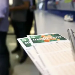 Mega-Sena acumula e vai a R$ 72 milhões