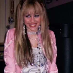 Miley Cyrus revive Hannah Montana em especial de 20 anos | Foto: Reprodução/Instagram (@mileycyrus)