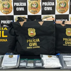 Operação apura superfaturamento e desvio de materiais em prefeitura de SC - Foto: PCSC