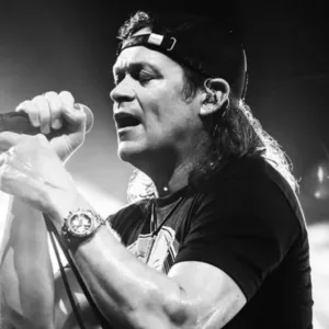 Vocalista do 3 Doors Down, Brad Arnold, morre aos 47 anos