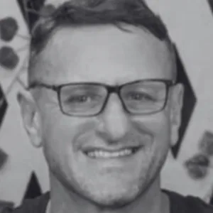 Pescador que morreu após embarcação virar é identificado - Imagem: reprodução/ redes