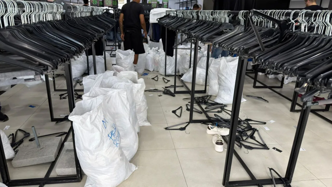 Polícia Civil apreende R$ 2,3 milhões em produtos piratas em Santa Catarina