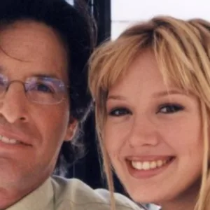 Robert Carradine, ator de 'Lizzie McGuire', morre aos 71 anos