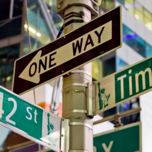 Tempestade de neve fecha escolas e interrompe voos nos EUA