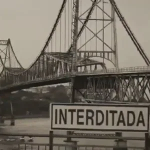 Interdição da Ponte Hercílio Luz em 1982 mudou o destino de Florianópolis | Reprodução