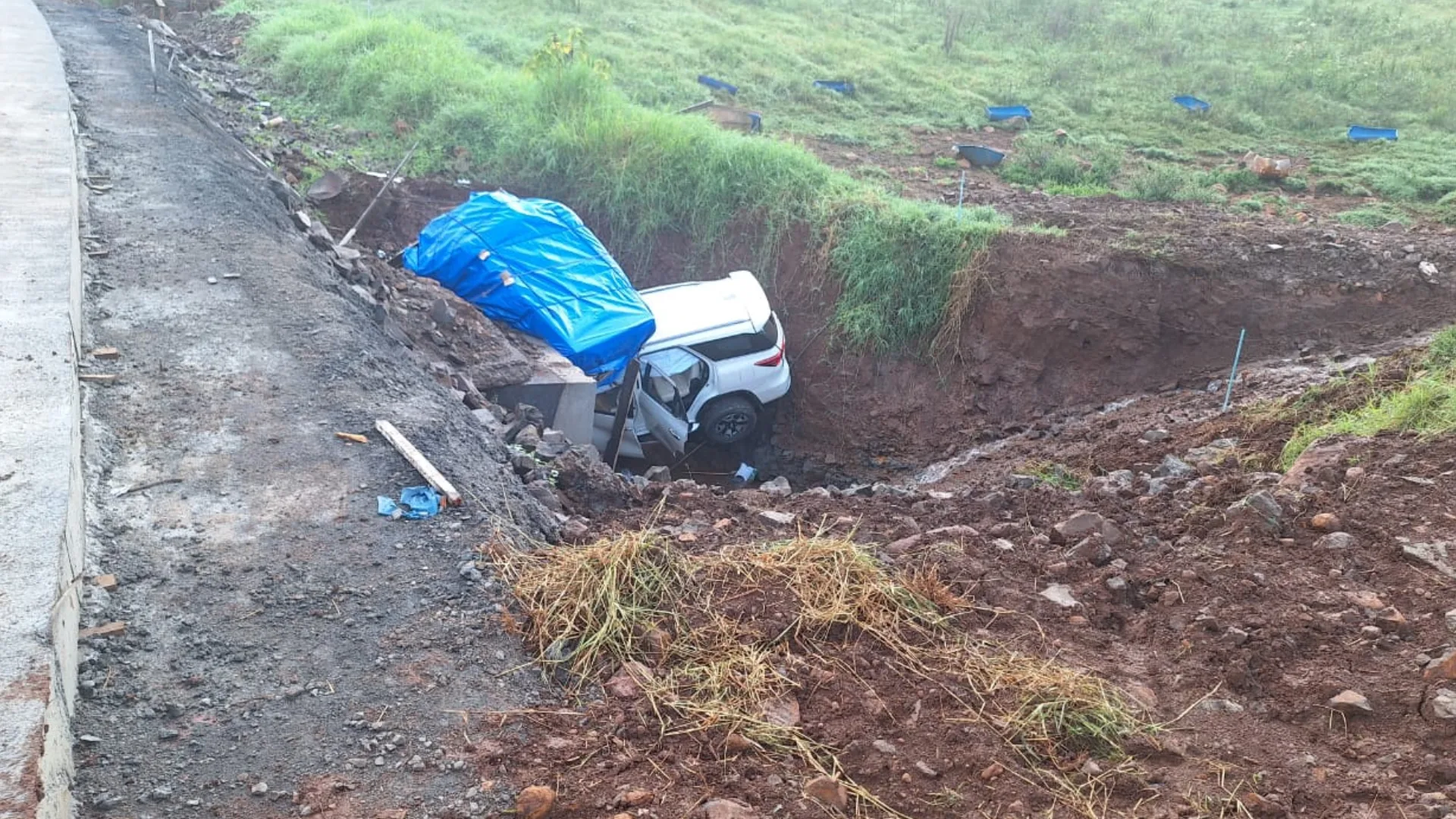 Acidente deixa mulher morta e três feridos na SC-305 (1)