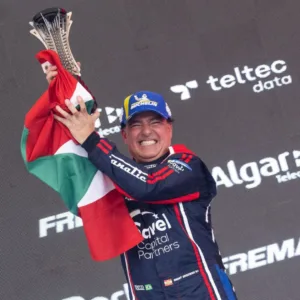 André Gaidzinski leva SC ao pódio da Porsche Cup Brasil