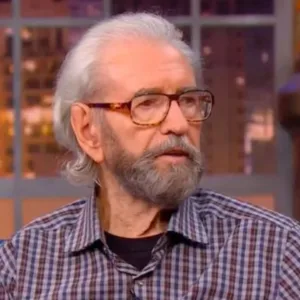 Aos 91 anos, ator Juca de Oliveira é internado na UTI