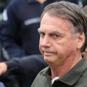 Bolsonaro pode deixar UTI nas próximas 24 horas
