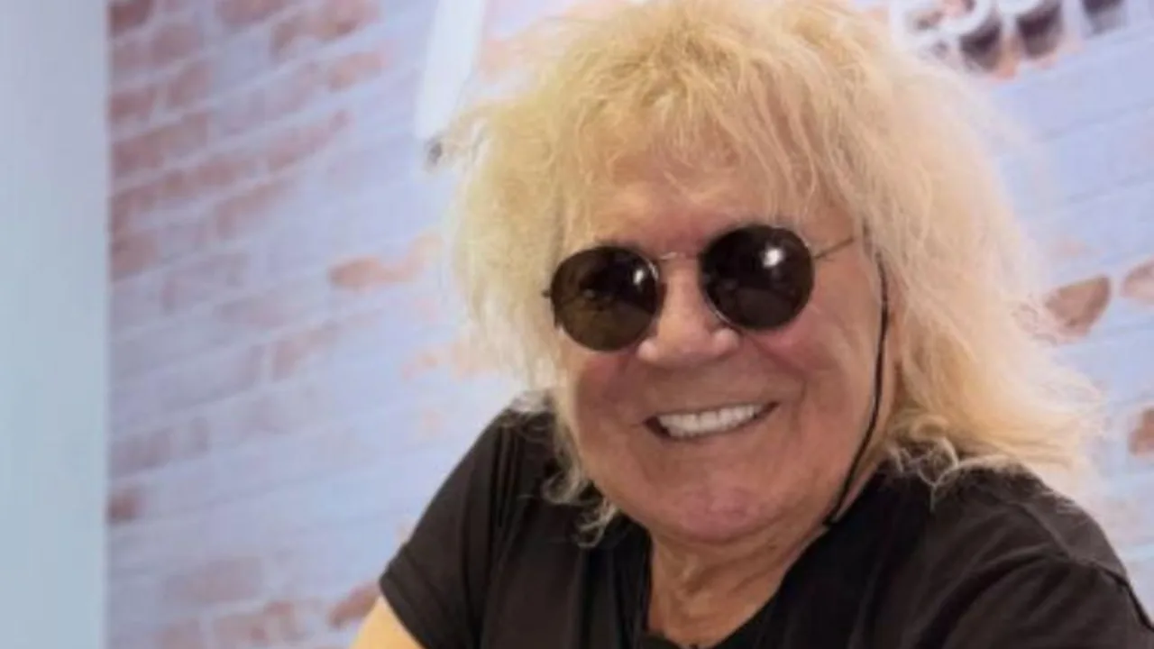 Cantor Ovelha é internado e passa por cirurgia