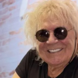 Cantor Ovelha é internado e passa por cirurgia