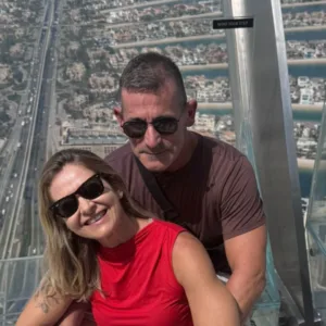 Catarinense relata tensão após ataques em Dubai