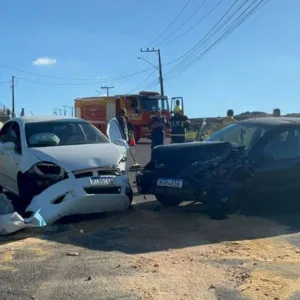Colisão frontal deixa quatro feridos em Lages