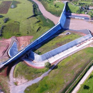 Comportas da barragem de Taió são fechadas para controlar nível do rio
