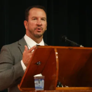 Especialistas dos EUA debatem segurança escolar em SC