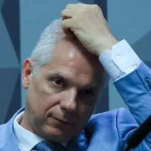 Ex-presidente do INSS sob Lula recebeu R$ 4 milhões em esquema, diz PF