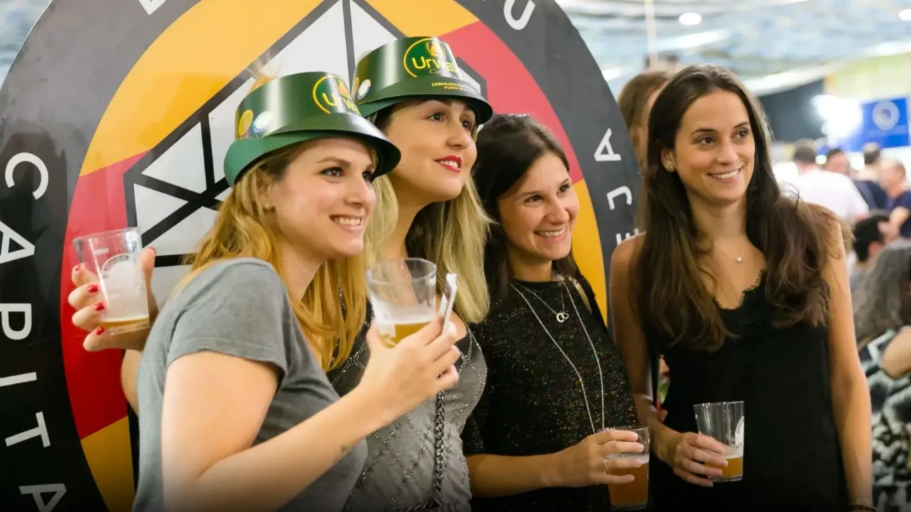 Festival Brasileiro da Cerveja começa em Blumenau