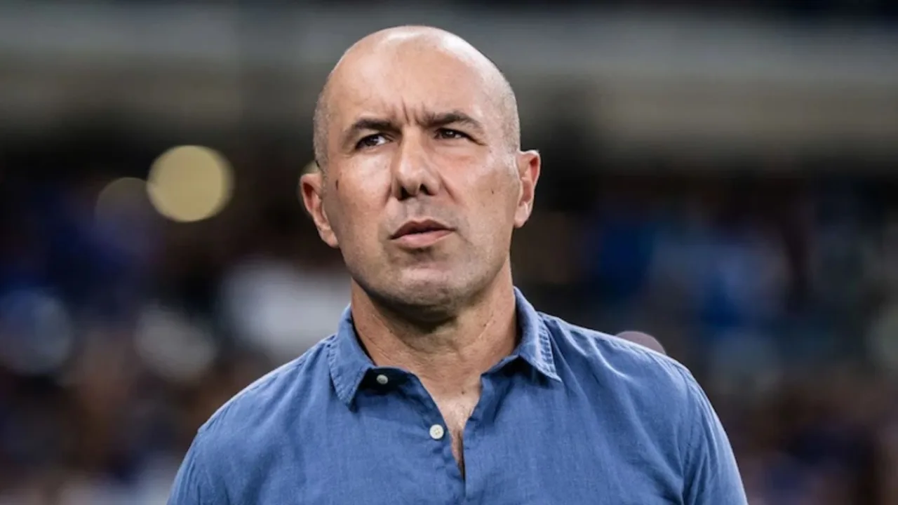 Flamengo encaminha acerto com técnico Leonardo Jardim