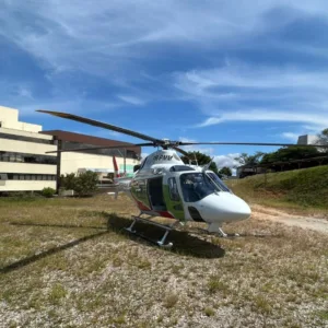 Helicóptero do Samu resgata paciente no Morro da Cruz