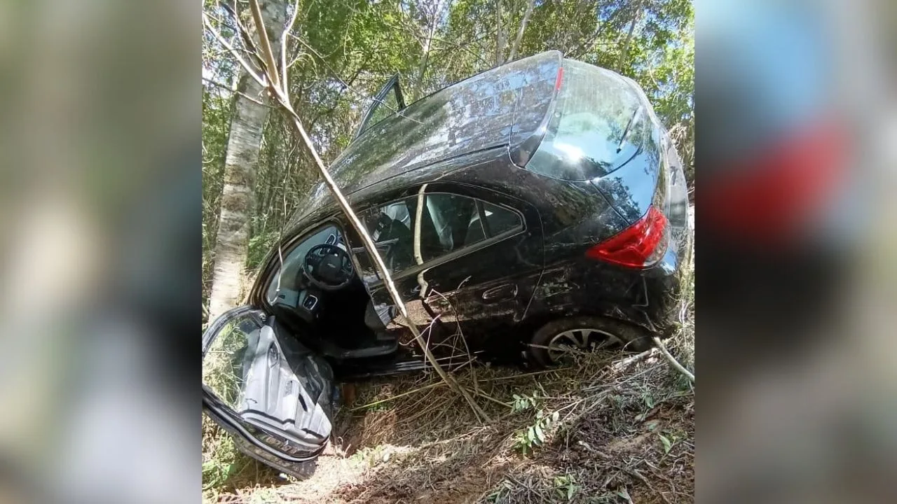 Homem desaparecido é resgatado em ribanceira em Bom Retiro
