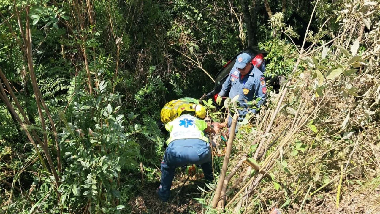 Homem desaparecido é resgatado em ribanceira em Bom Retiro