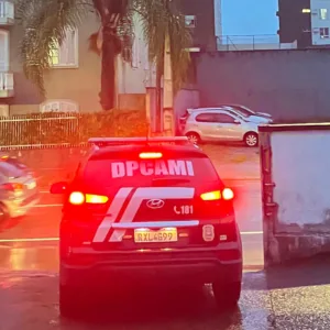 Homem é preso após invadir casa e agredir ex-companheira em Joinville