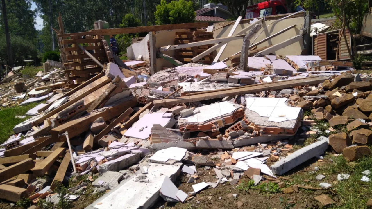 Homem morre após laje desabar no Oeste de SC