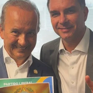 Jorginho vai receber Flávio Bolsonaro para roteiro por cidades de SC | Foto: reprodução/redes sociais. 