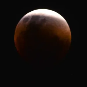 Lua de sangue saiba como assistir o eclipse ao vivo