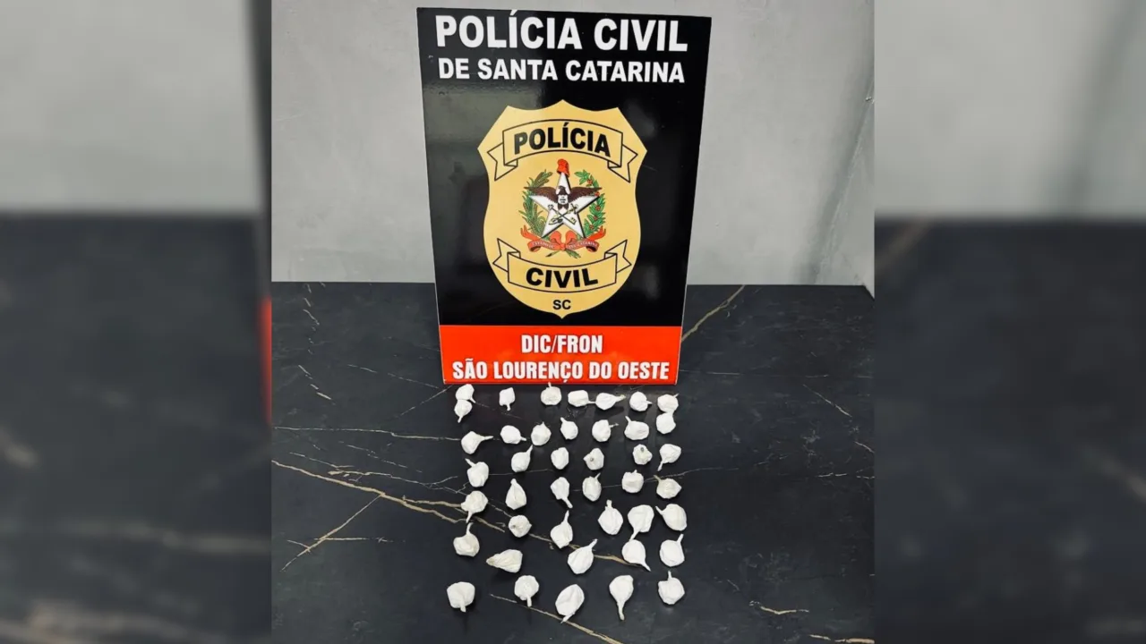 Mãe e filha presas por tráfico de drogas em SC