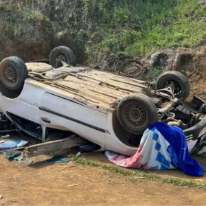 Mãe e filhas ficam feridas em capotamento em Santa Cecília