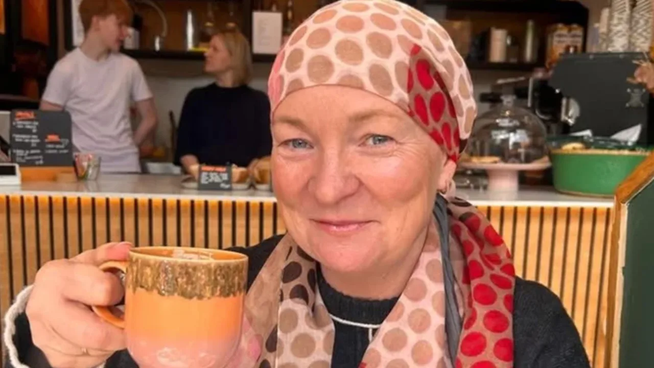 Mulher descobre câncer cerebral após falhas de memória